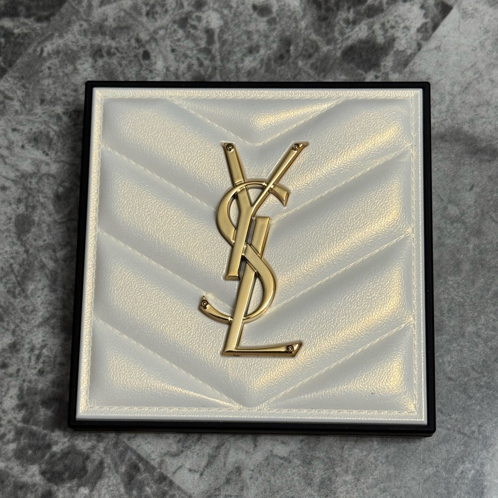 YSL ALL HOURS HYPER LUMINIZE POUDRE in Shade 03 ROSY SAND